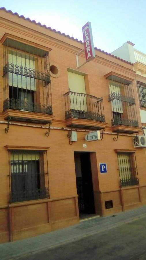 Pension Larra Mairena De Alcor Exterior foto
