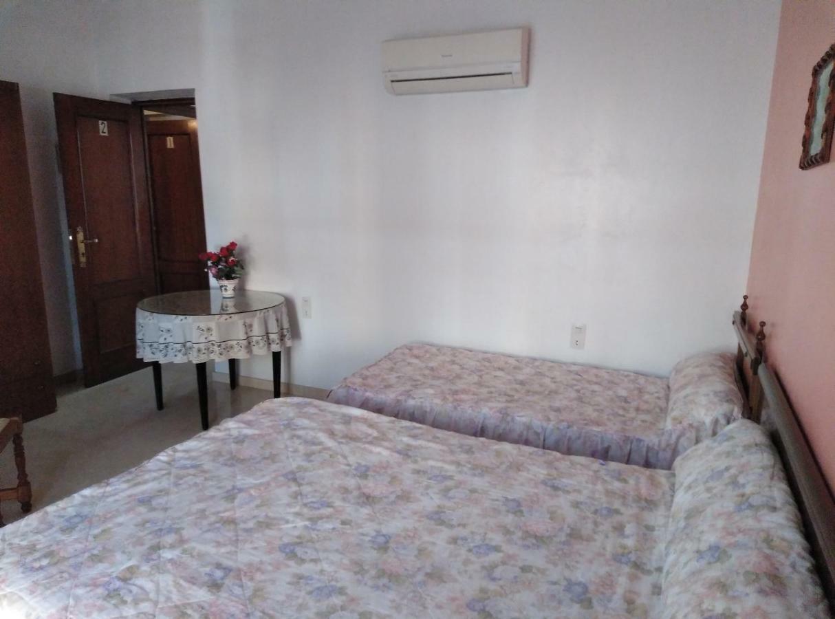 Pension Larra Mairena De Alcor Exterior foto